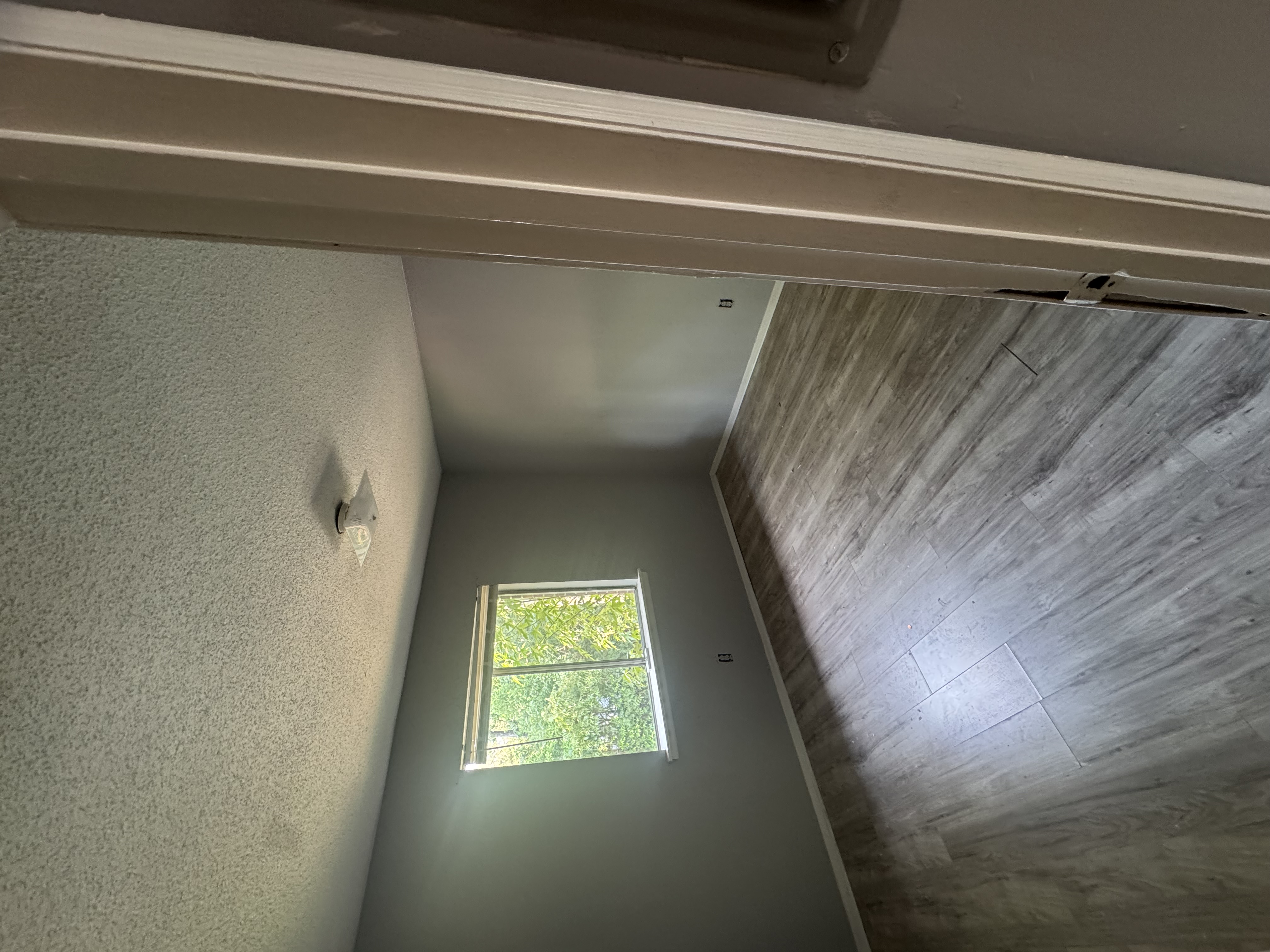 2 bedroom rental apartment on 1107 E 57th St in Savannah GA — photo 7