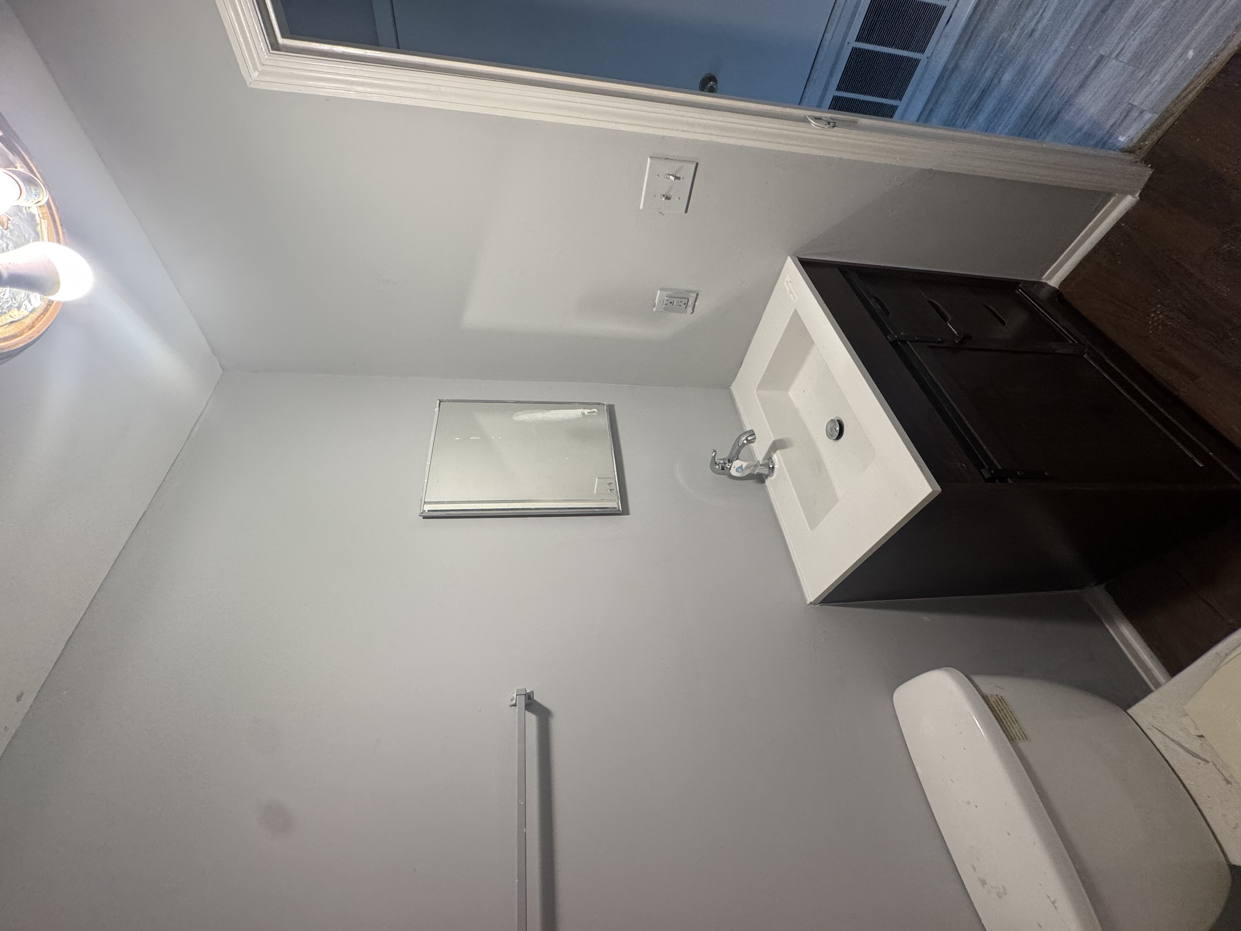 2 bedroom rental apartment on 1107 E 57th St in Savannah GA — photo 5