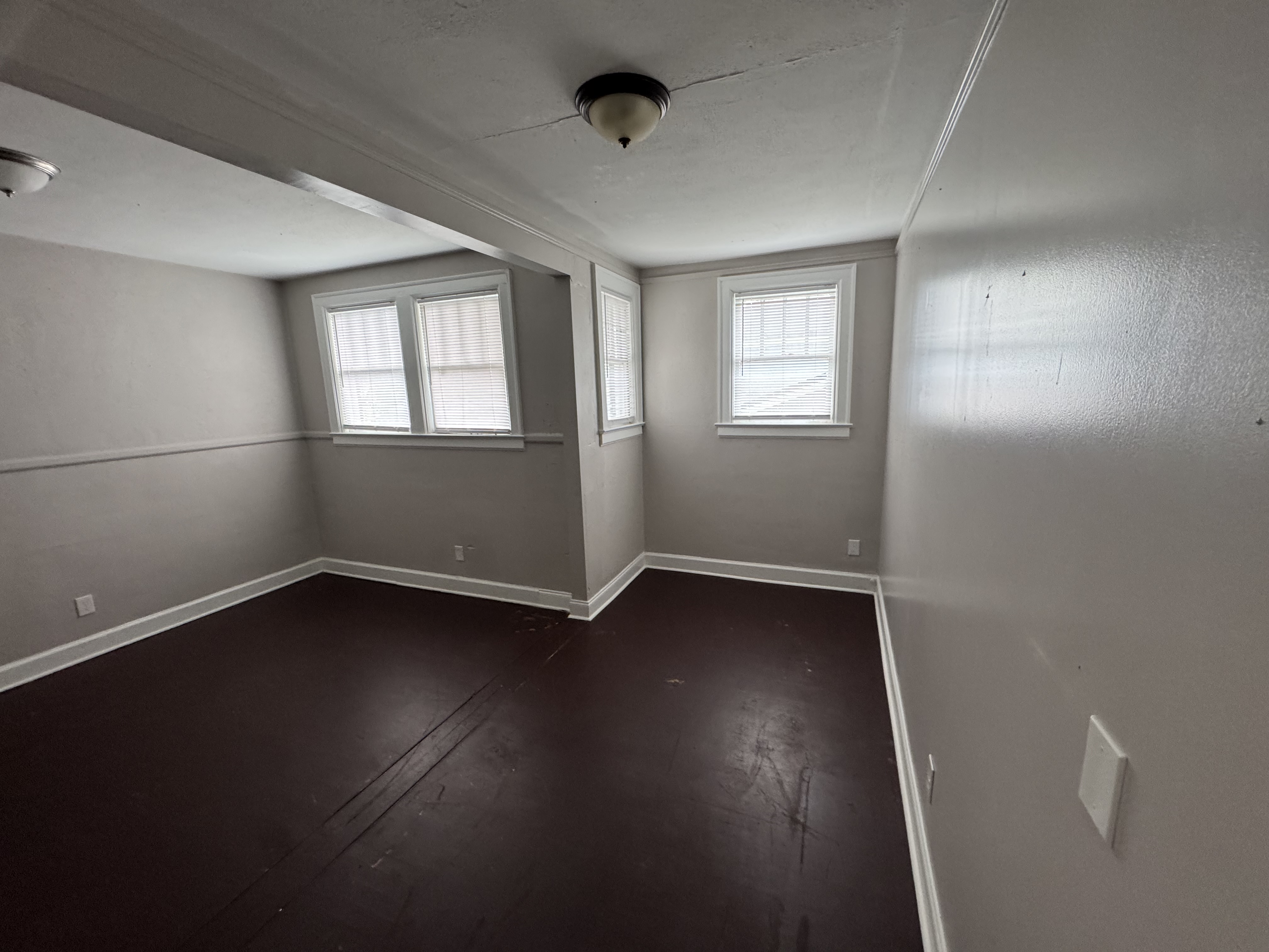 2 bedroom rental apartment on 1215 E Anderson in Savannah GA — photo 5
