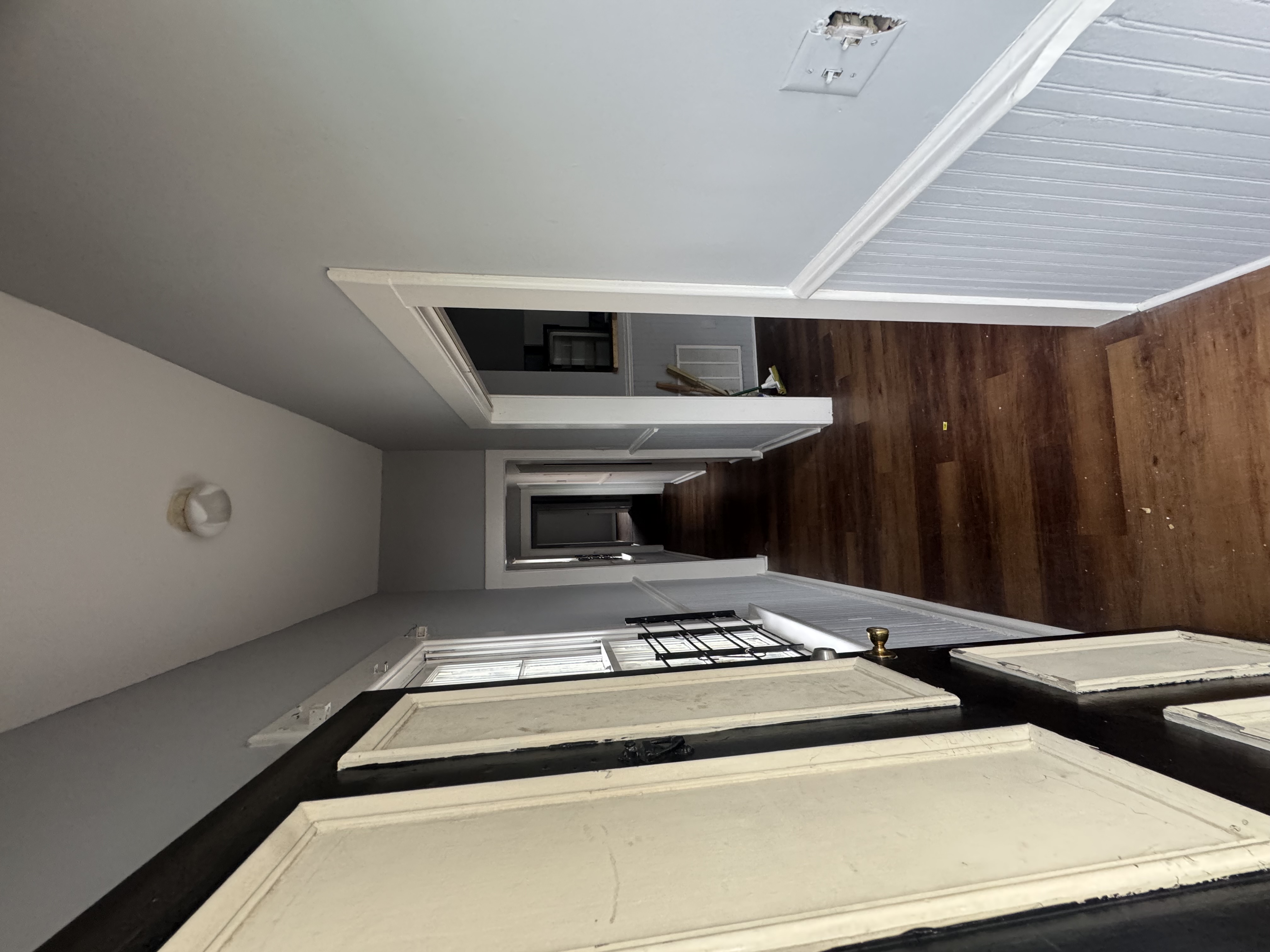 2 bedroom rental home on 528 e Huntingdon in Savannah GA — photo 3