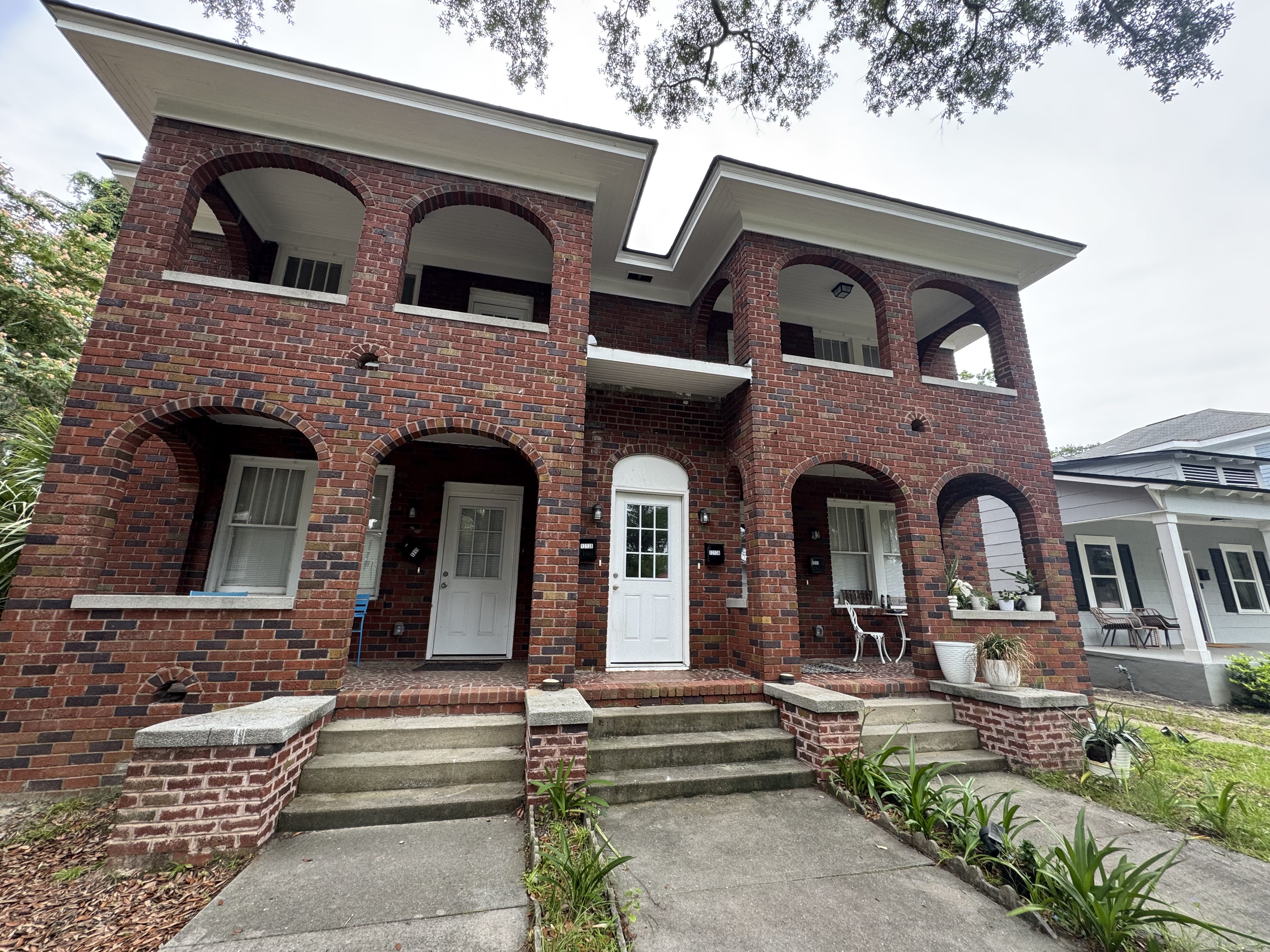 2 bedroom rental apartment on 1215 E Anderson in Savannah GA