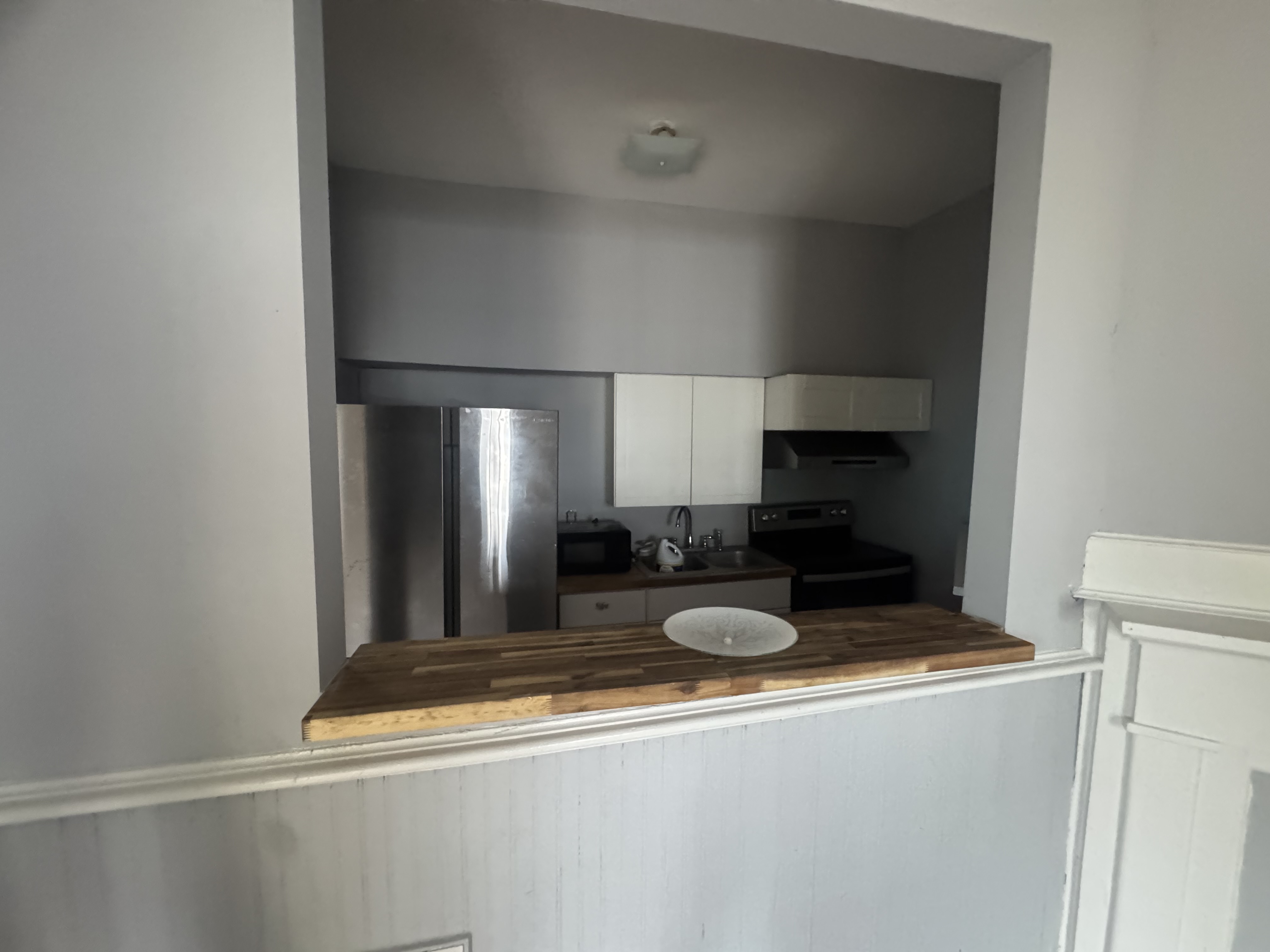 2 bedroom rental home on 528 e Huntingdon in Savannah GA — photo 4