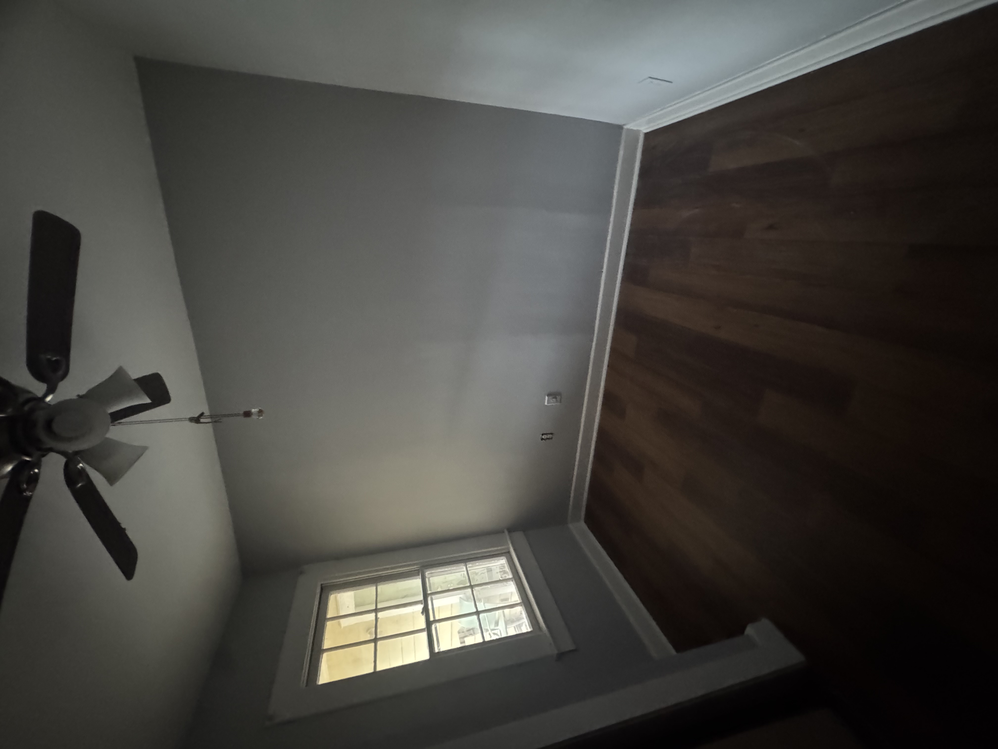 2 bedroom rental home on 528 e Huntingdon in Savannah GA — photo 8